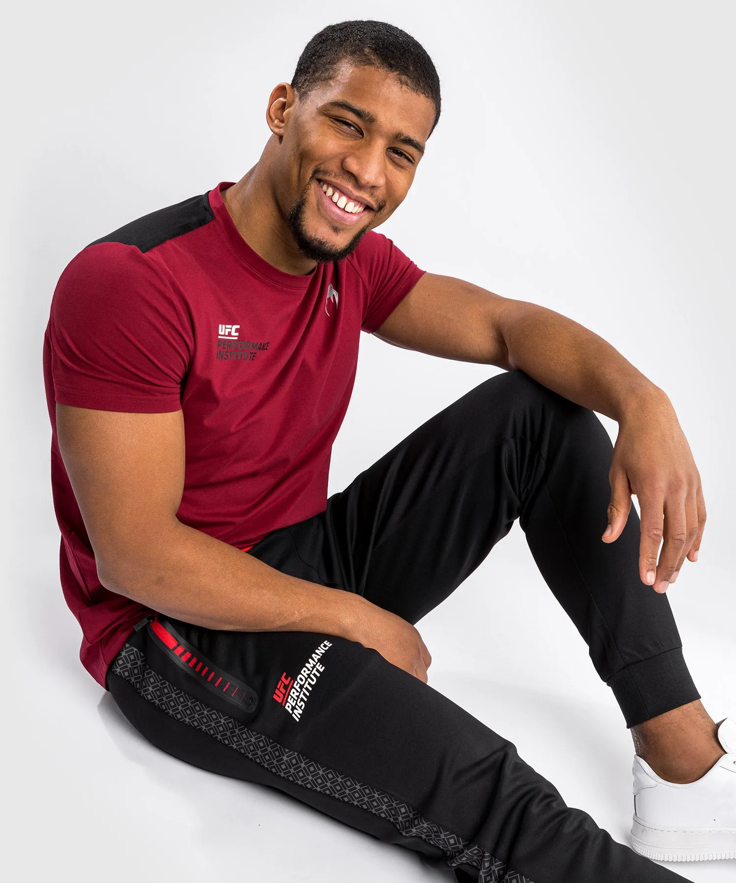 PANTALONES DE CHáNDAL VENUM UFC PERFORMANCE INSTITUTE  NEGRO/ROJO
