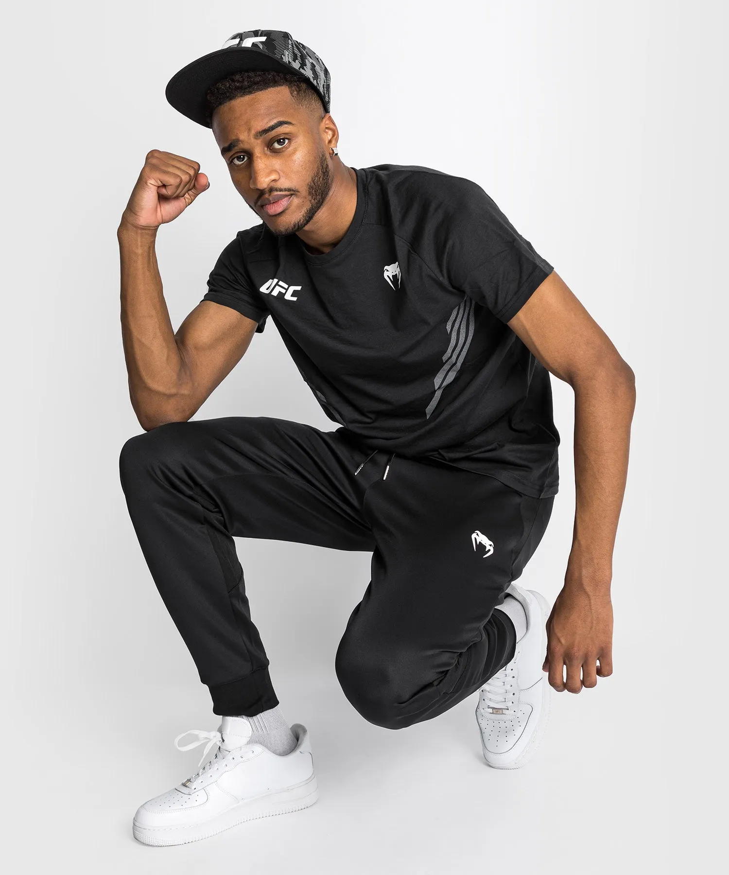 PANTALóN DE CHáNDAL PARA HOMBRE UFC VENUM PRO LINE  NEGRO