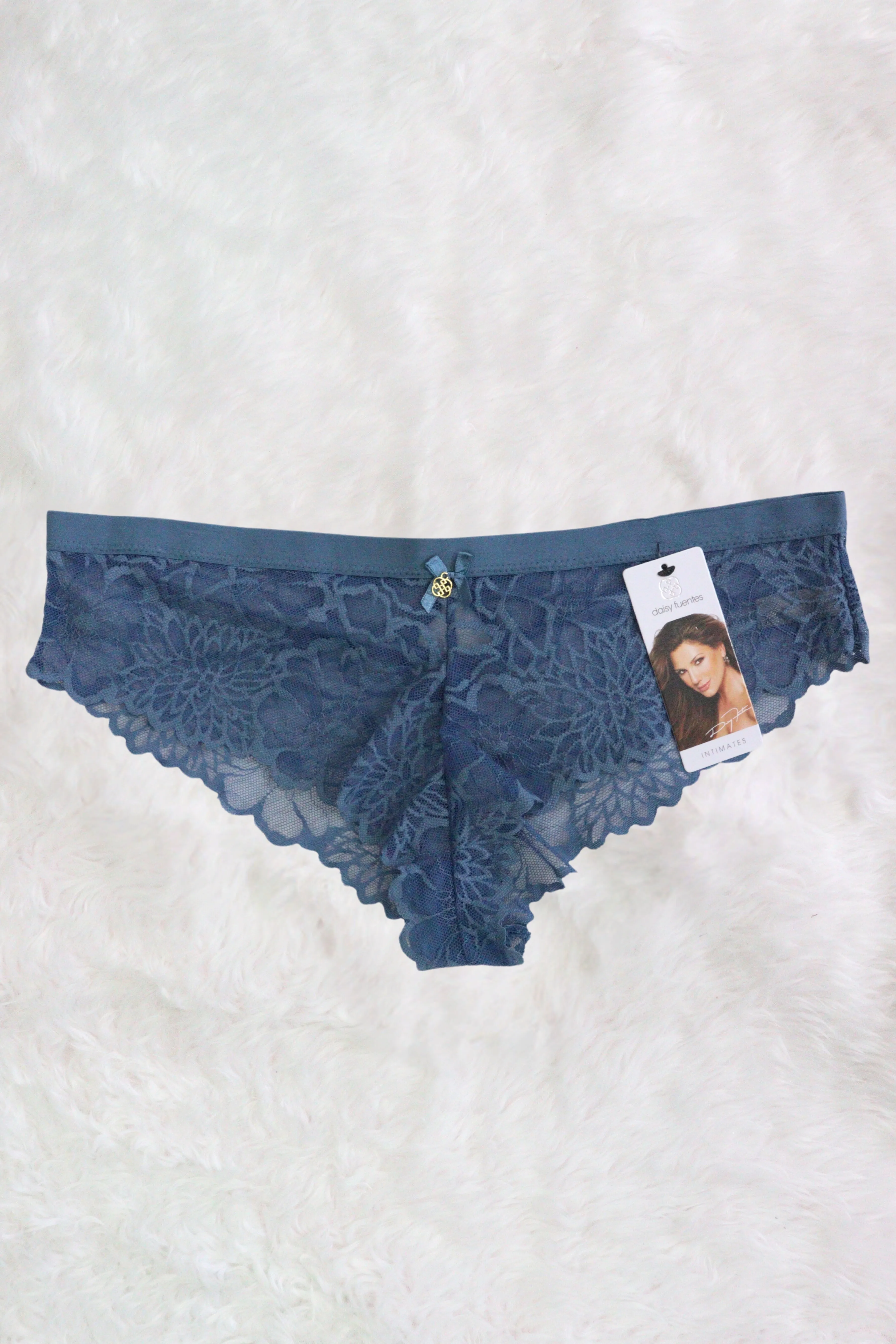PANTY PLUS DE ENCAJE DETALLE DORADO DF4765X OFF