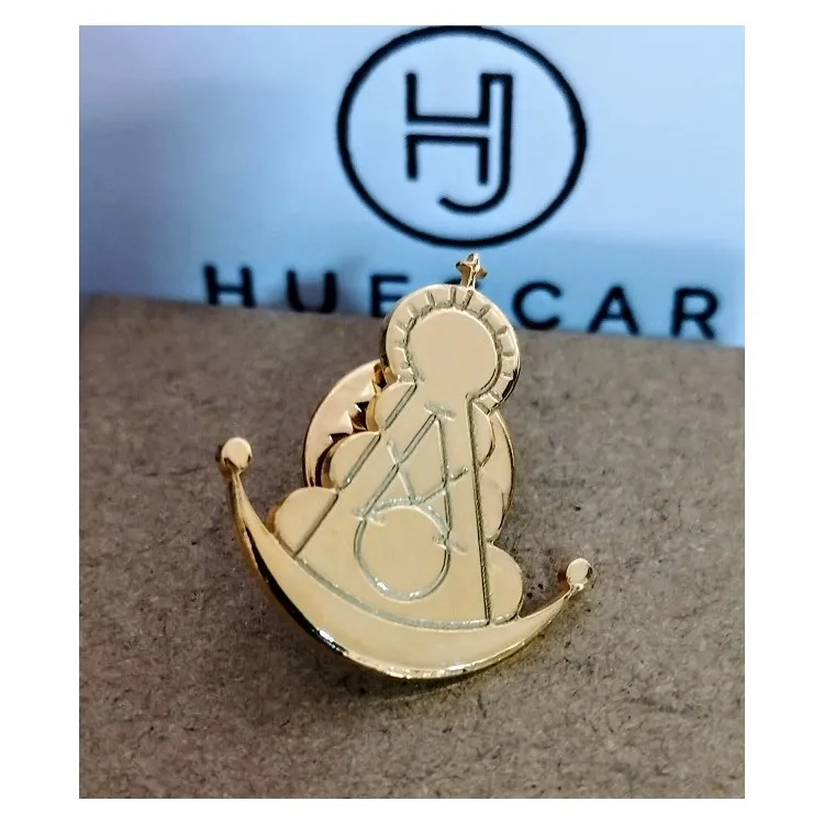 Pin Virgen del Rocio personalizado en plata de ley