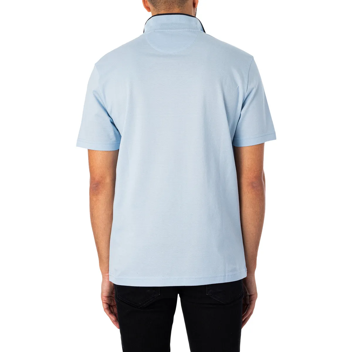 Polo Con Cuello Inclinado