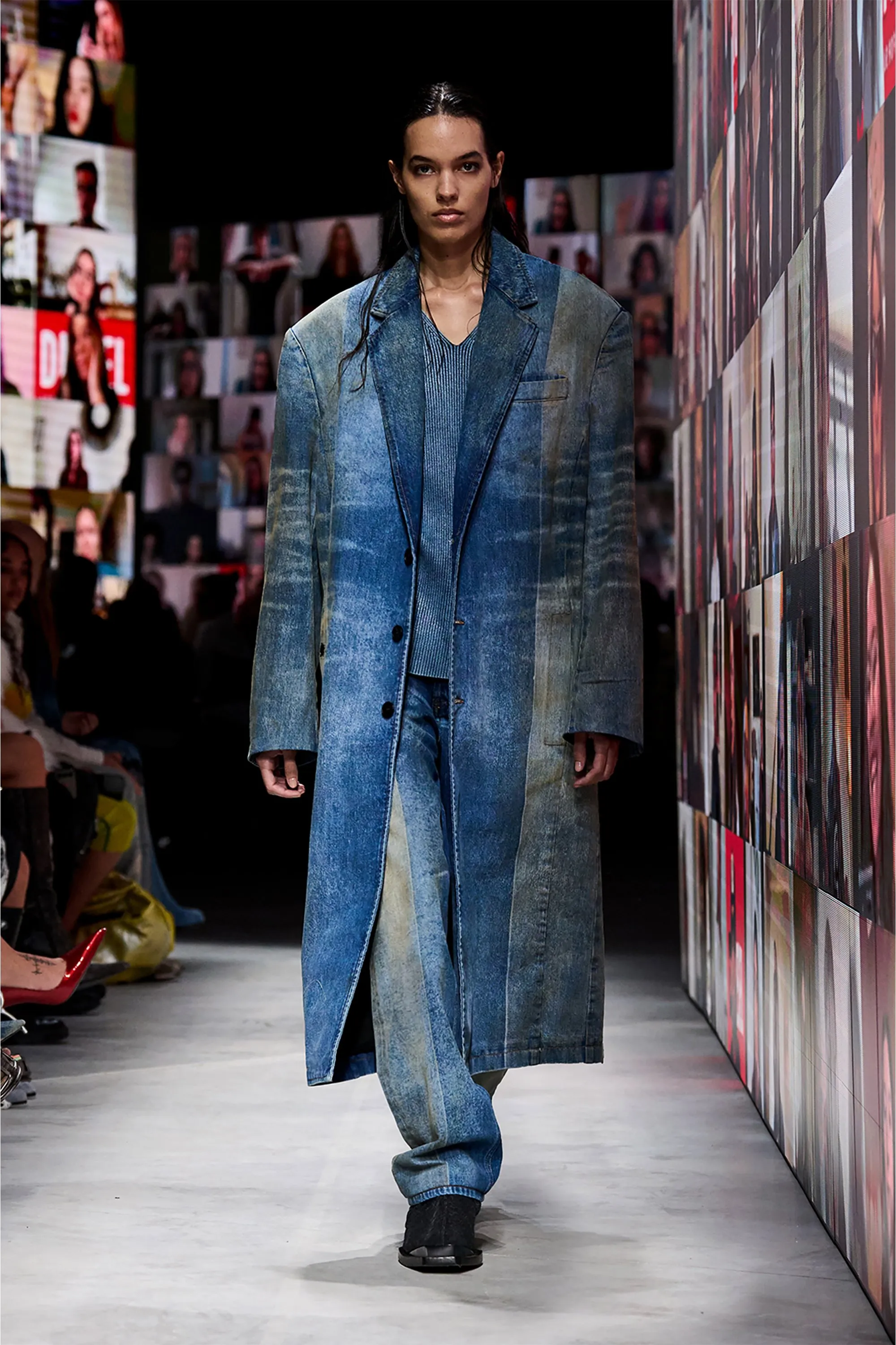 REGULAR JEANS 2010 DMACS 09L04