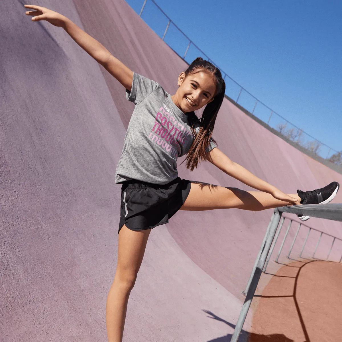REMERA NIÑA TRAINING BÁSICA