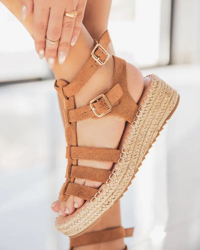 SANDALIA DE PLATAFORMA ESTILO GLADIADOR EN CUERDA CAMEL PARA MUJER  DéBORAH