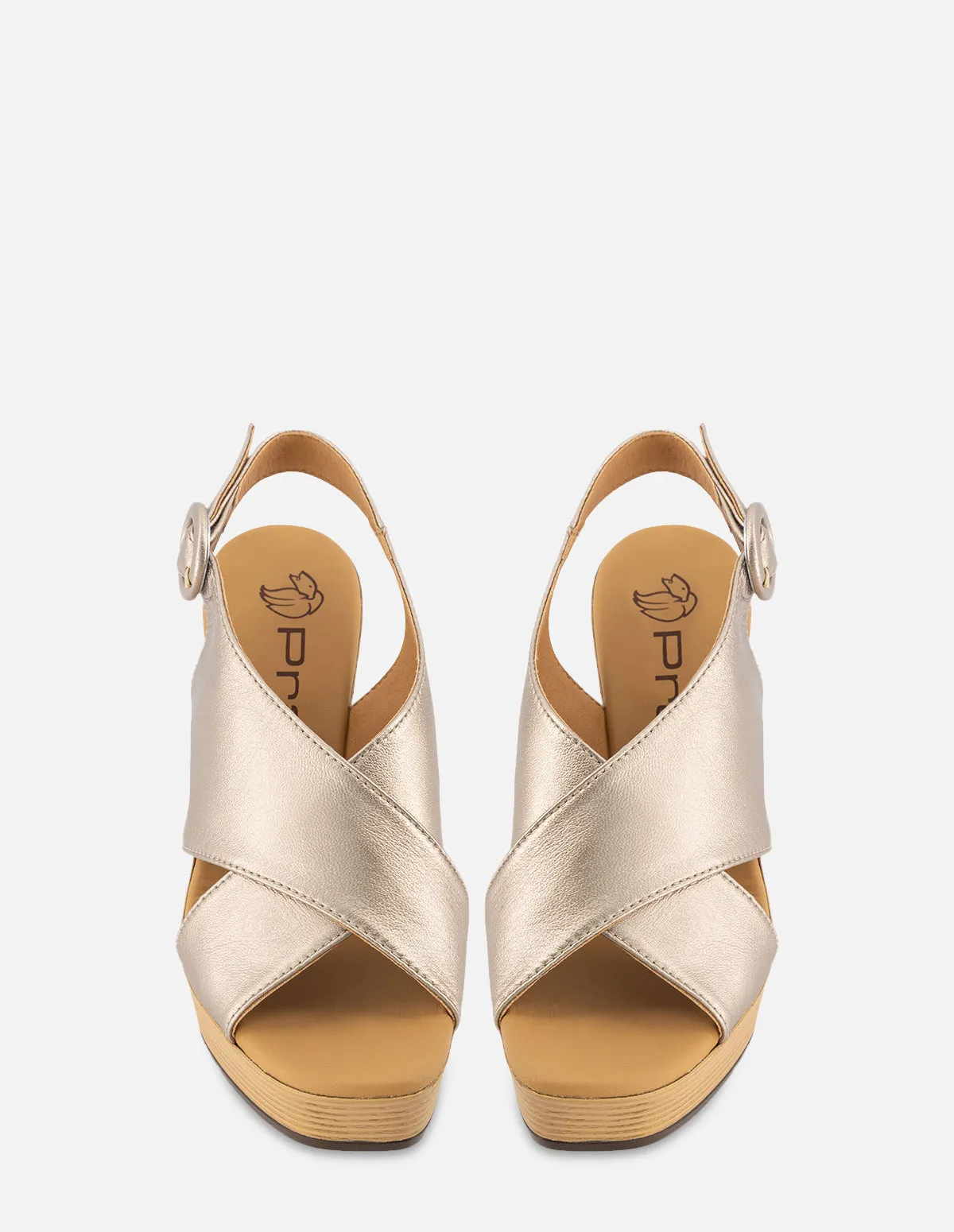 Sandalia de tacón alto en piel metalizada color plateado para mujer