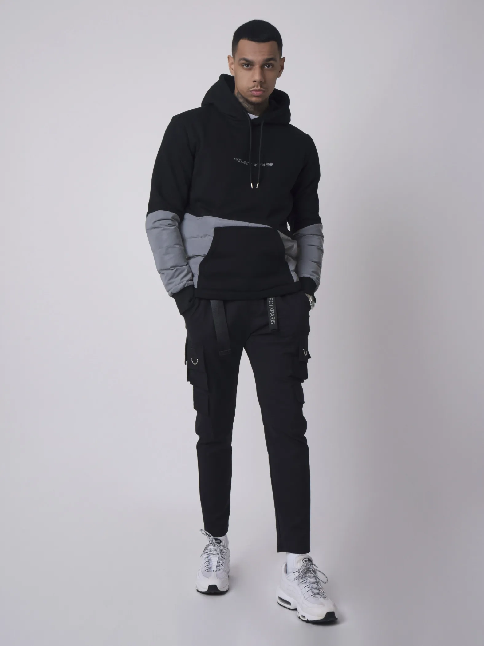 Sudadera bimaterial acolchada con capucha