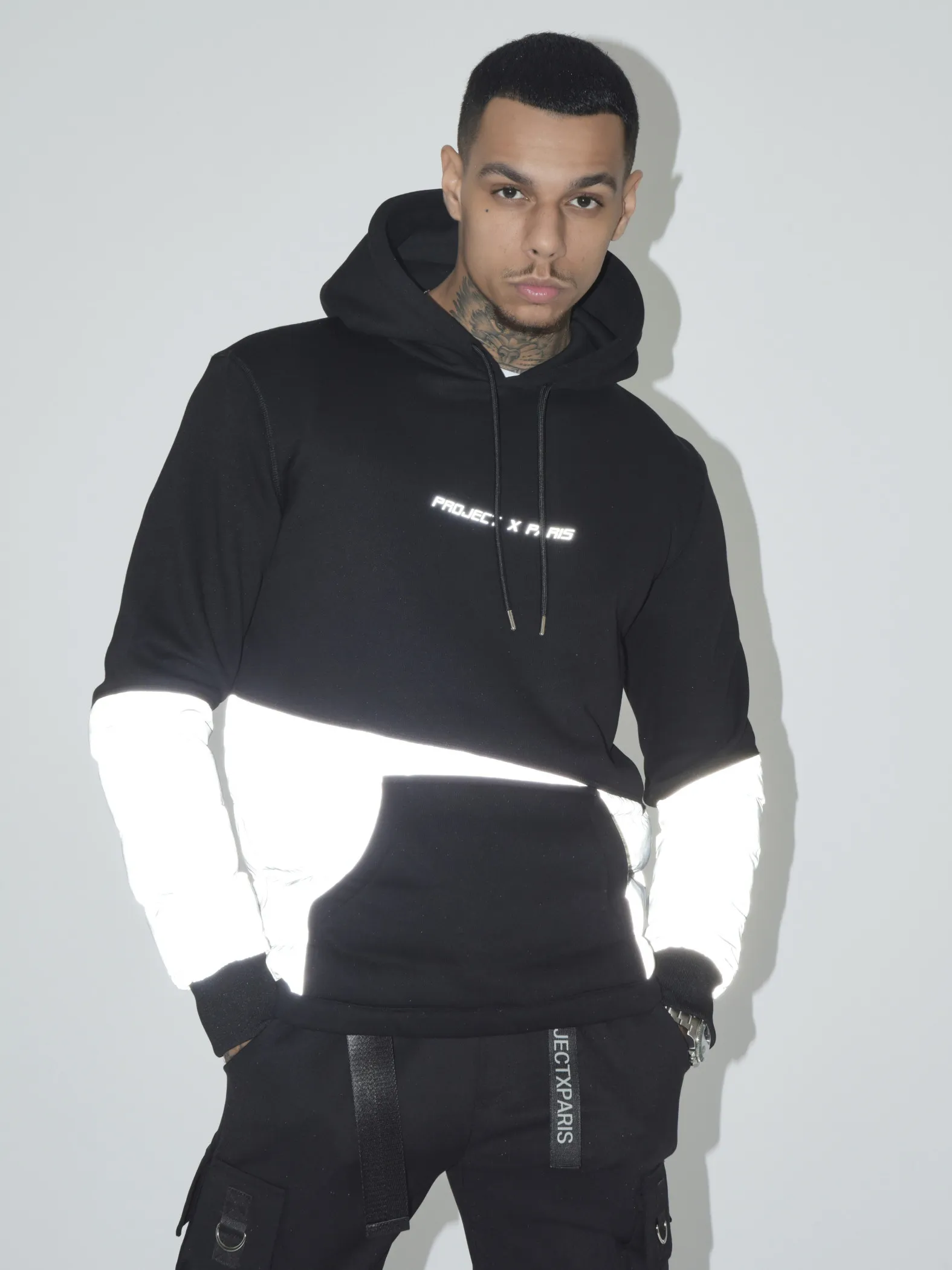 Sudadera bimaterial acolchada con capucha