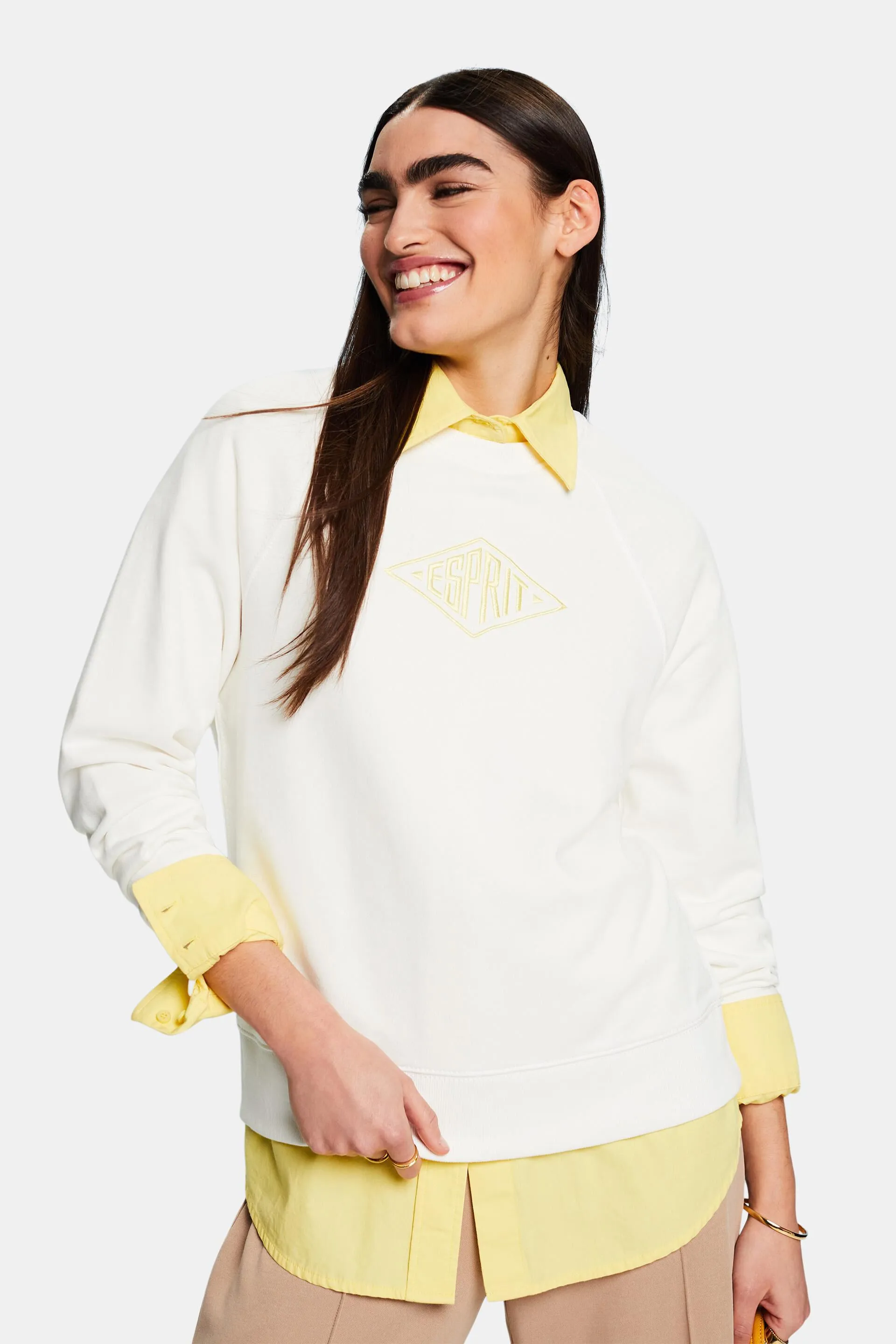 Sudadera con logotipo bordado