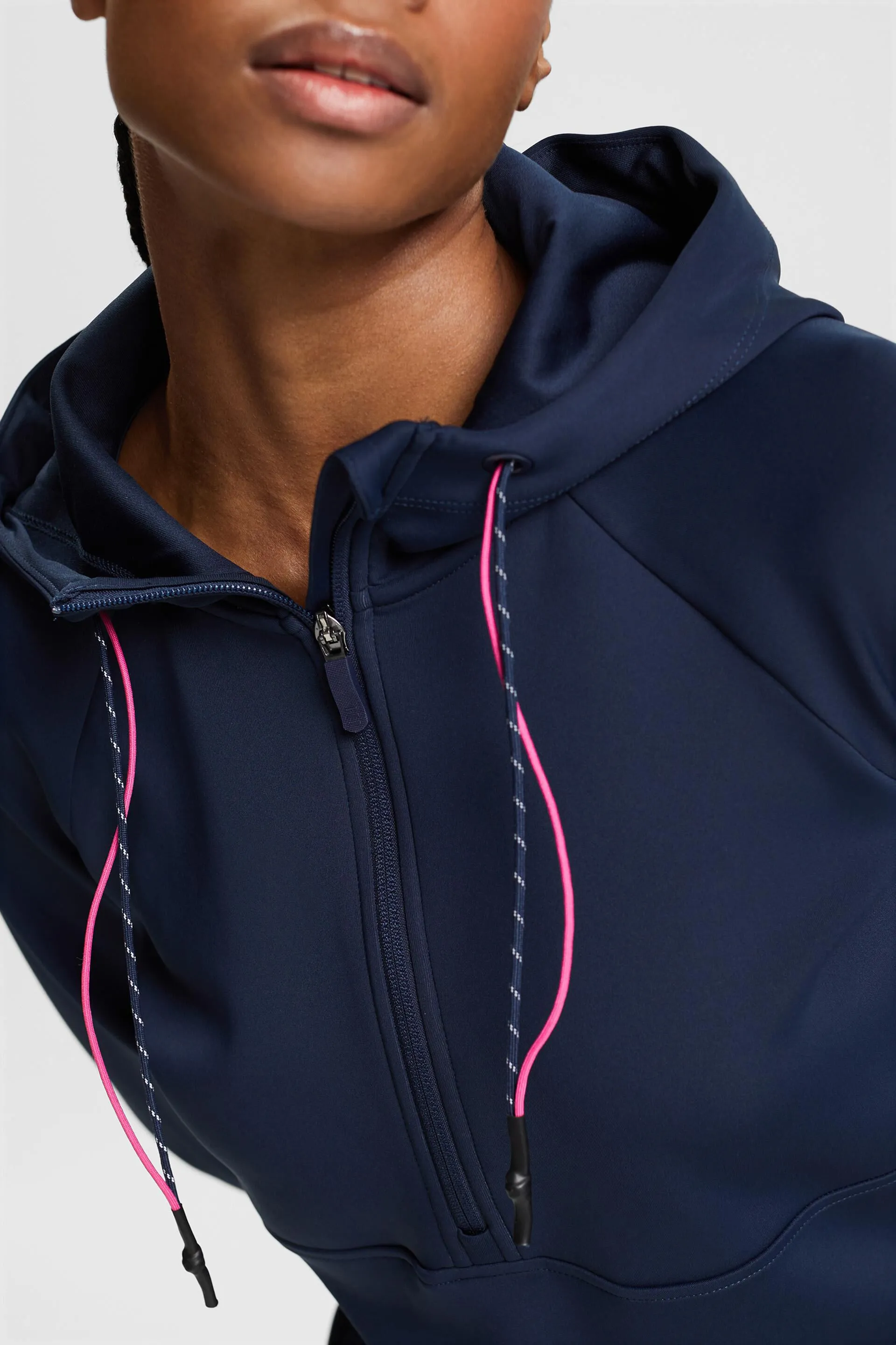 Sudadera deportiva con capucha
