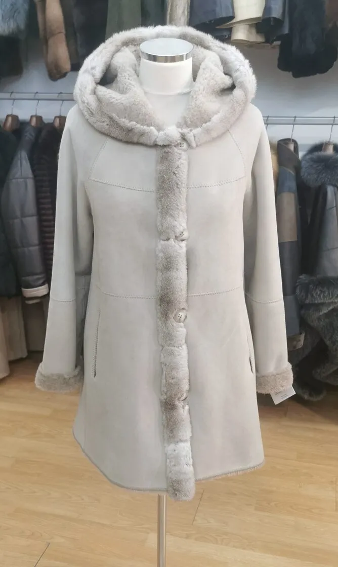 Trenka doble faz con ceñidor ajustable en espalda