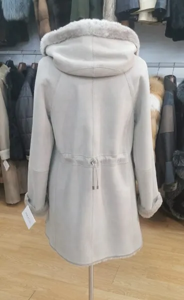 Trenka doble faz con ceñidor ajustable en espalda