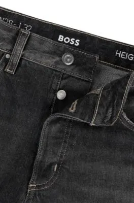 Vaqueros de corte recto en cómodo denim elástico negro desteñido