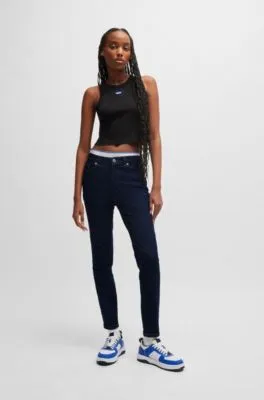 Vaqueros skinny fit en denim elástico azul oscuro