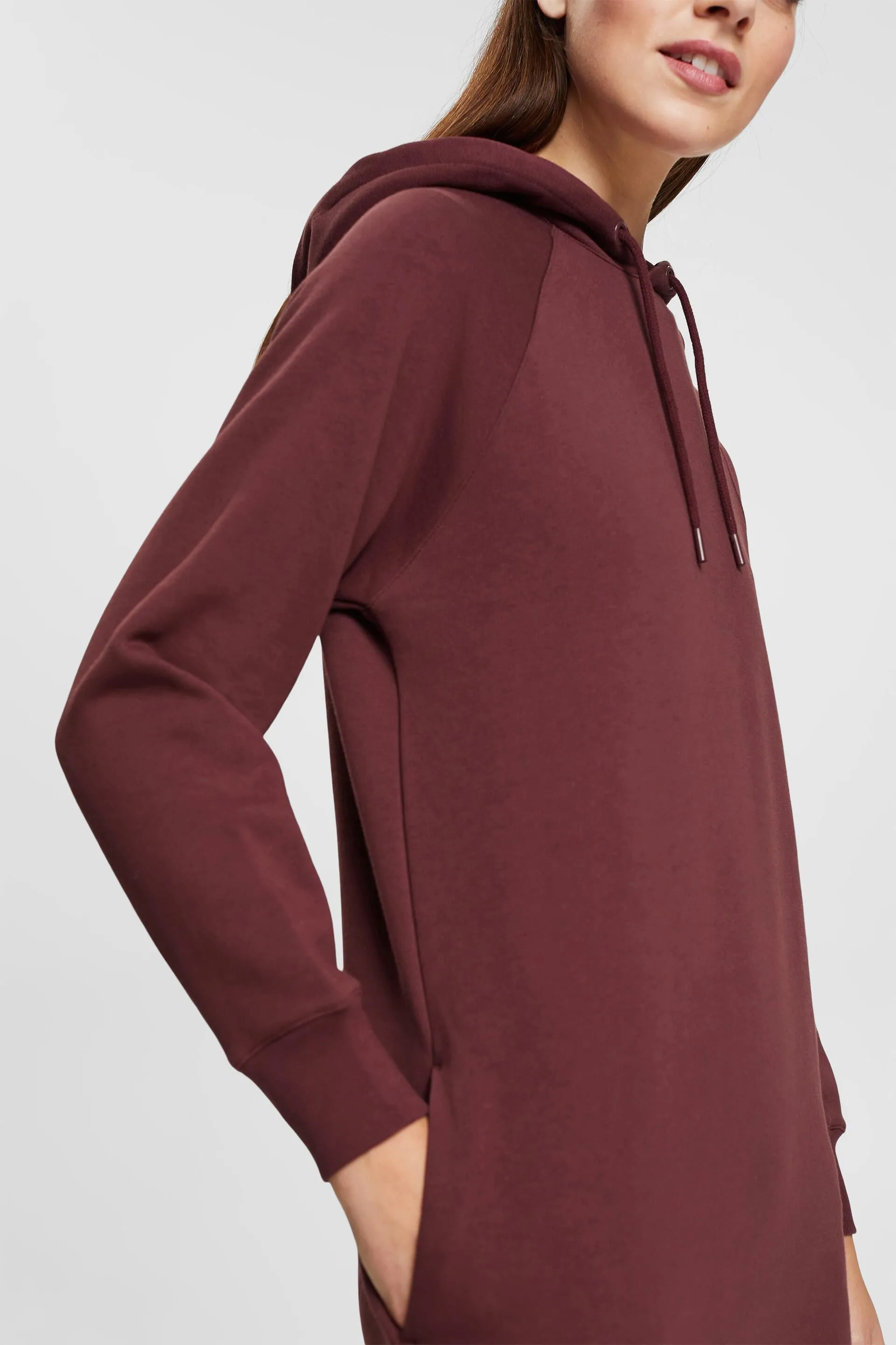 Vestido largo estilo sudadera con capucha
