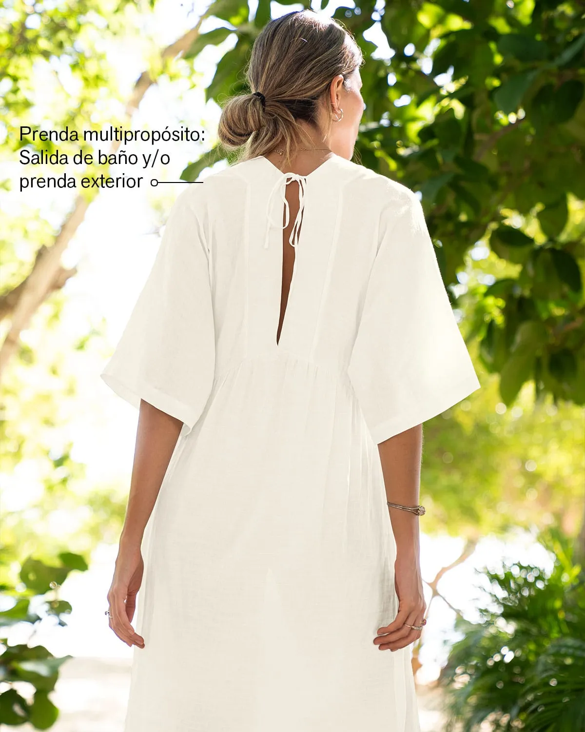 Vestido playero con tiras anudables en espalda
