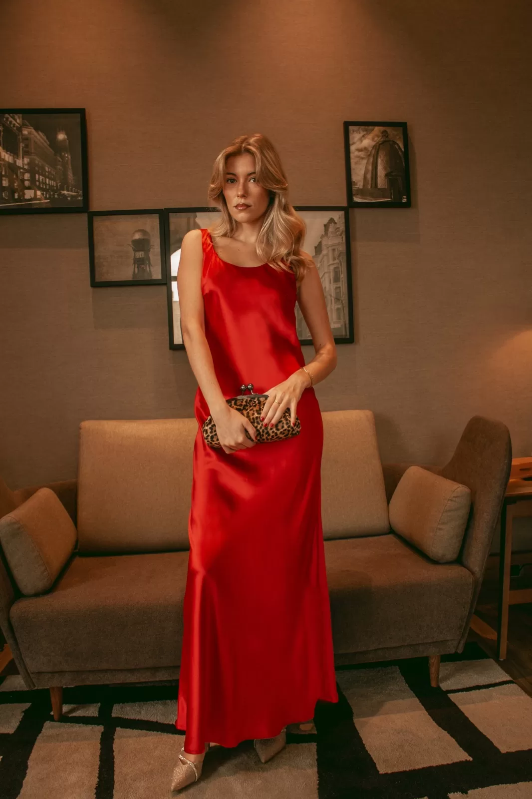 VESTIDO ROJO SATÉN ROCÍO