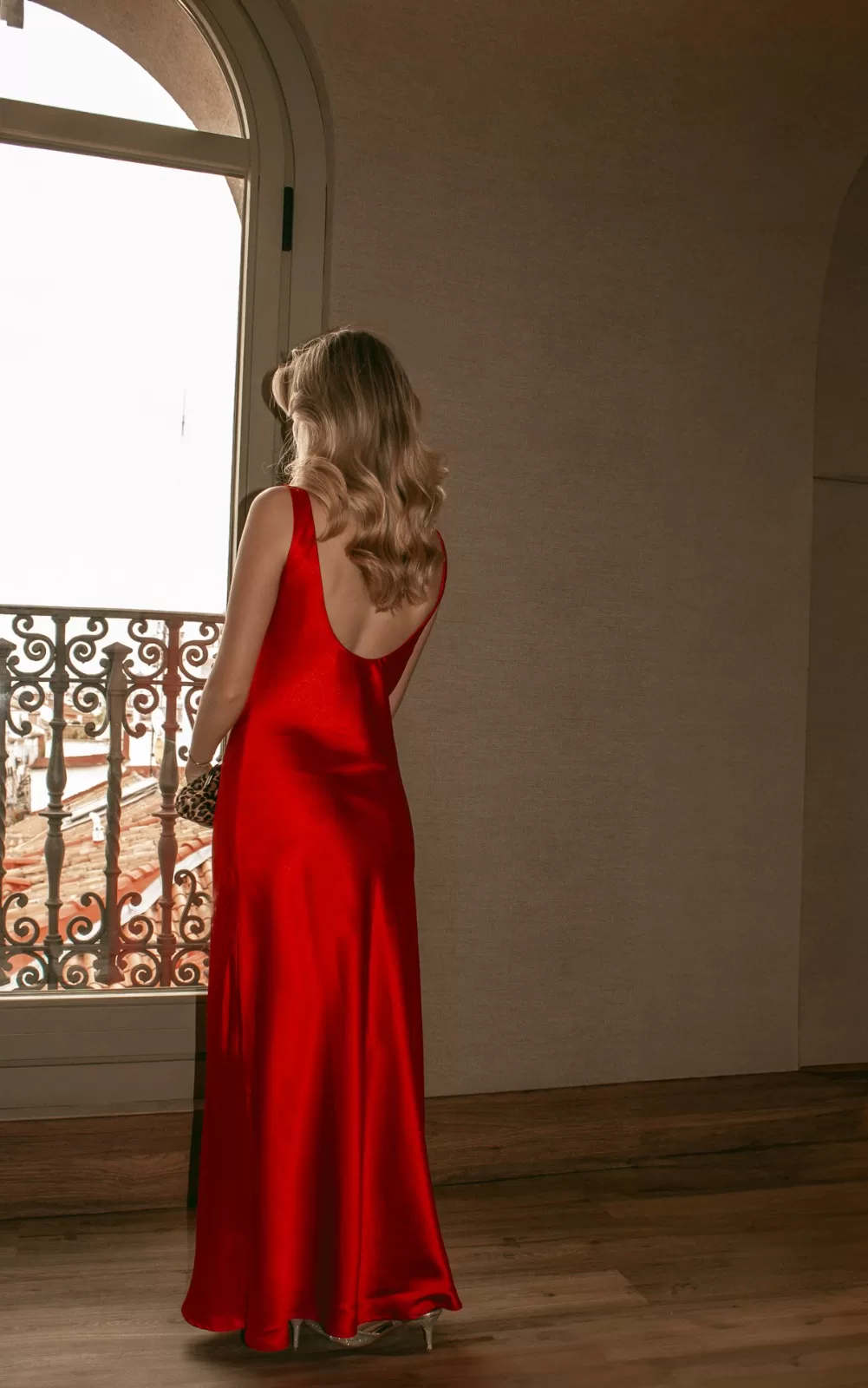 VESTIDO ROJO SATÉN ROCÍO