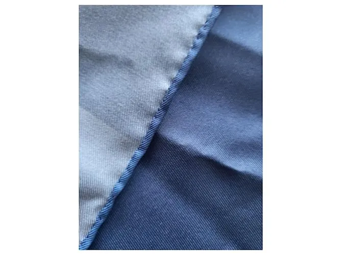 Yves Saint Laurent Pañuelos Azul marino 